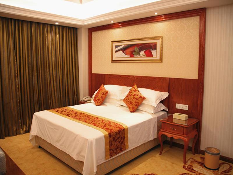 Vienna Classic Hotel Kongtong Avenue Pingliang Екстериор снимка
