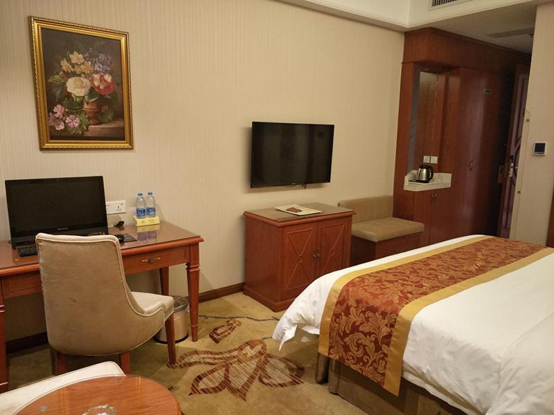 Vienna Classic Hotel Kongtong Avenue Pingliang Екстериор снимка
